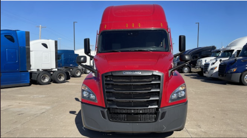 
								Used 2022 Freightliner PT126SLP Sleeper in Tulsa oklahoma full									