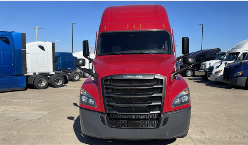 
								Used 2022 Freightliner PT126SLP Sleeper in Tulsa oklahoma full									