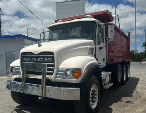 
								Used 2004 Mack Dump Truck in MEDLEY Florida full									