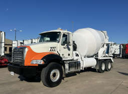 Used 2017 Mack GRANITE Concrete Mixer Construction Equipment in Houston Texas