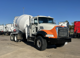 Used 2017 Mack GRANITE Concrete Mixer Construction Equipment in Houston Texas