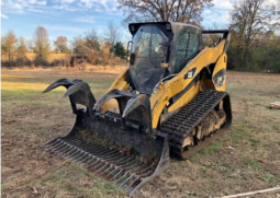 Used 2011 CATERPILLAR 289C SKID STEER Construction Equipment in Newark New Jersey
