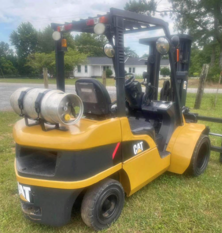 
								Used 2005 CATERPILLAR P7000 FORKLIFT Construction Equipment in Newark New Jersey full									