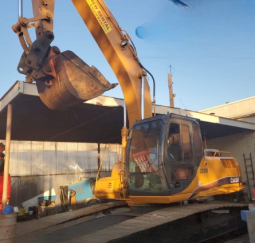 Used 2005 CASE CX210 Construction Equipment in Newark New Jersey