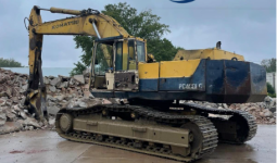 Used 2005 KOMATSU PC400LC-3 Construction Equipment in Newark New Jersey