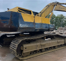 Used 2005 KOMATSU PC400LC-3 Construction Equipment in Newark New Jersey