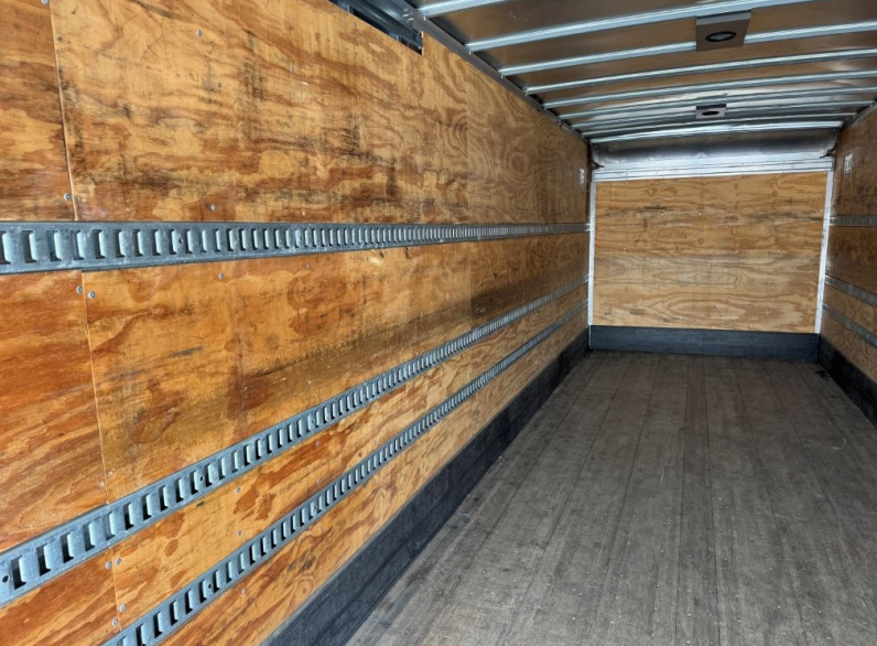 
								Used 2017 International 4300 Box Truck in Strafford Missouri full									