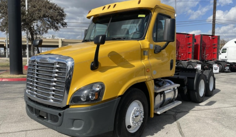 
								Used 2015 Freightliner Cascadia 125 Day Cab in Converse Texas full									