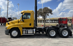 Used 2015 Freightliner Cascadia 125 Day Cab in Converse Texas