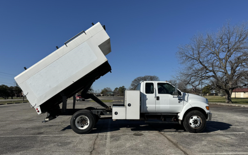 
								Used 2008 Ford F750 Dump Truck in Highland Village Texas full									