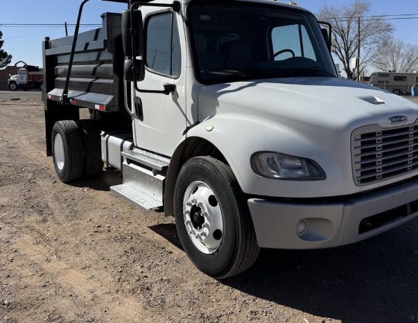 
								Used 2013 Freightliner BUSINESS CLASS M2 106 Dump Truck in Elizario Texas full									