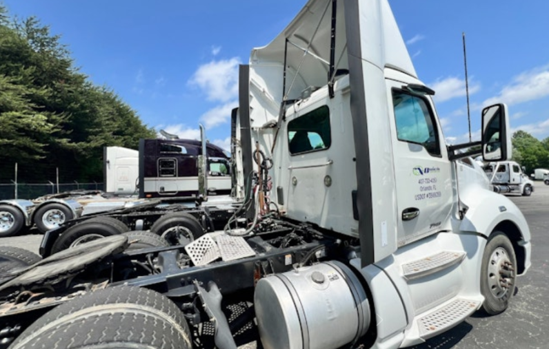 
								Used 2016 Kenworth T680 Day Cab in Greensboro North Carolina full									