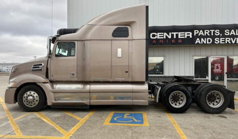 
								Used 2016 Western Star 5700XE Sleeper in Omaha Iowa full									