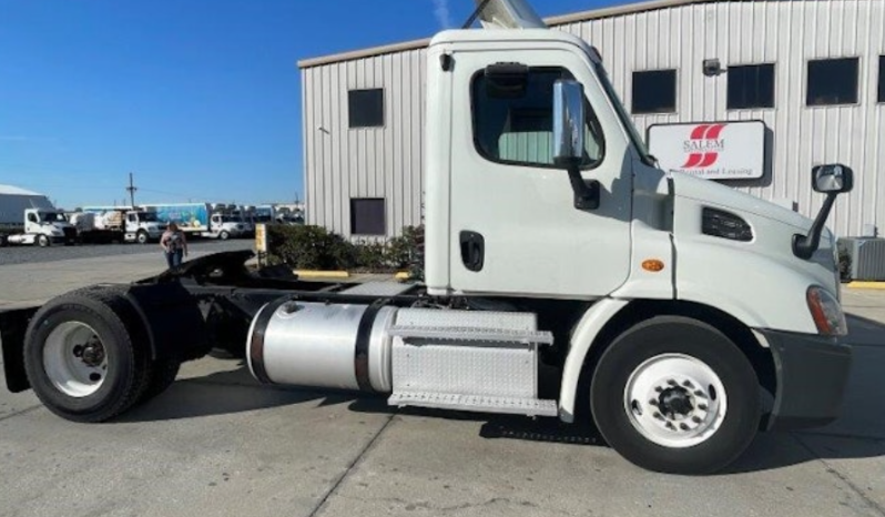 
								Used 2016 Freightliner Cascadia 113 Day Cab in Omaha Iowa full									