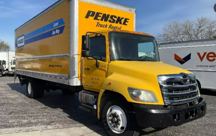 
								Used 2019 Hino 268 Box Truck in Orlando Florida full									