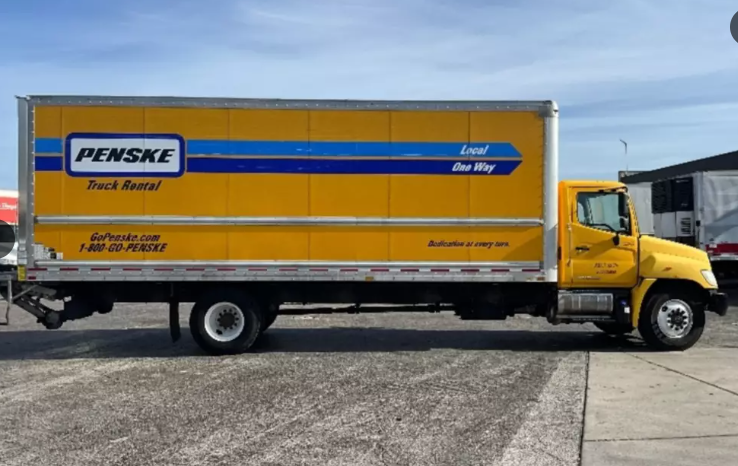 
								Used 2019 Hino 268 Box Truck in Orlando Florida full									