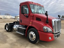 Used 2007 International 8600 Day Cab in Sioux falls South Dakota