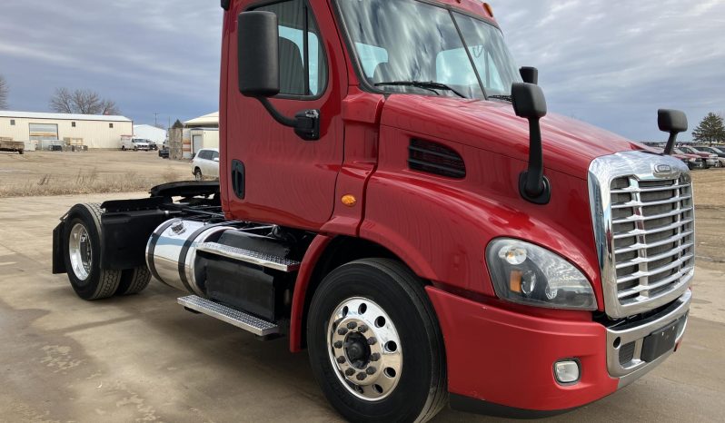 
								Used 2007 International 8600 Day Cab in Sioux falls South Dakota full									