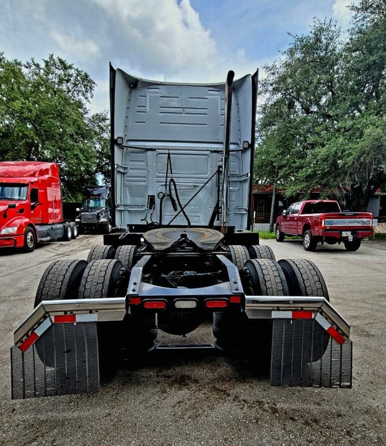 
								Used 2019 Volvo VNL 860 Sleeper in Orlando Florida full									