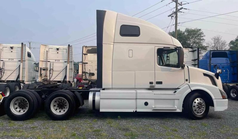 
								Used 2017 Volvo VNL Sleeper in Linden New Jersey full									