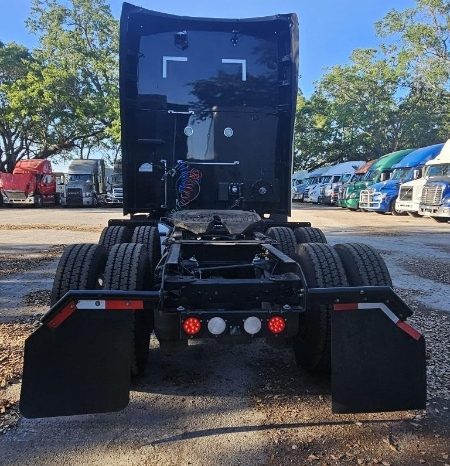 
								Used 2019 Kenworth T680 Sleeper in Orlando Florida full									