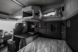 New 2025 Kenworth T680 Sleeper in Tolleson Arizona