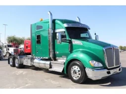 Used 2022 Kenworth T680 Sleeper in Tolleson Arizona