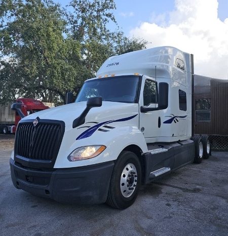 
								Used 2019 International LT625 Sleeper in Orlando Florida full									