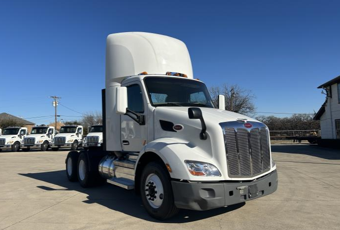 
								Used 2020 Peterbilt 579 Day Cab in Irving Texas full									