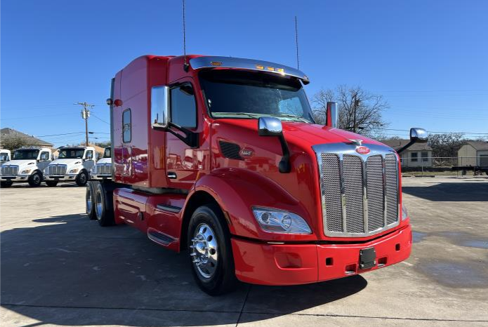 
								Used 2021 Peterbilt 579 Sleeper in Irving Texas full									