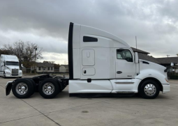 Used 2020 Kenworth T680 Sleeper in Irving Texas