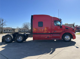 Used 2021 Peterbilt 579 Sleeper in Irving Texas