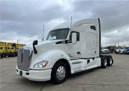 Used 2020 Kenworth T680 Sleeper in Irving Texas