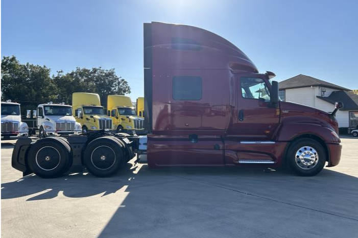 
								Used 2022 International LT625 Sleeper in Irving Texas full									