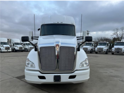 New 2020 Kenworth T680 Sleeper in Irving Indiana