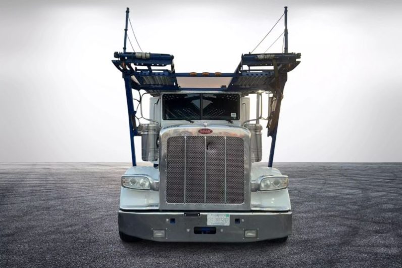 
								Used 2014 Peterbilt 388 Car Haulers in Miami Florida full									