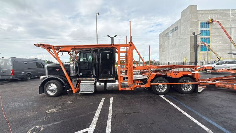 
								Used 2017 Peterbilt 389 Car Haulers in Miami Florida full									