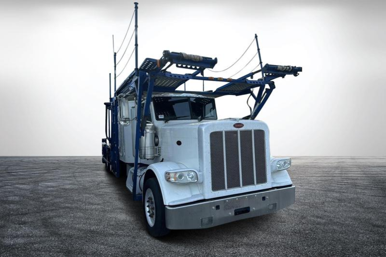 
								Used 2013 Peterbilt 388 Car Haulers in Miami Florida full									