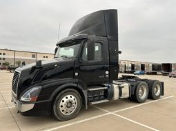 Used 2013 Volvo VNL64T780 Day Cab in Arcadia Wisconsin