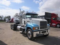 Used 2009 Mack PINNACLE CHU613 Day Cab in Highway Blvd Katy Texas