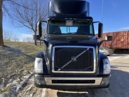 Used 2013 Volvo VNL64T300 Day Cab in Arcadia Wisconsin