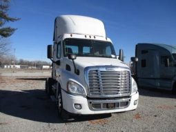 Used 2016 Freightliner Cascadia 113 Day Cab in Alamo Texas