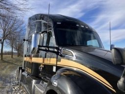 Used 2019 Kenworth T680 Day Cab in Arcadia Wisconsin