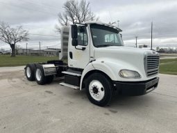 Used 2011 Freightliner BUSINESS CLASS M2 112 Day Cab in Kingwood Texas