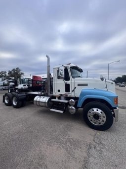 Used 2009 Mack PINNACLE CHU613 Day Cab in Highway Blvd Katy Texas