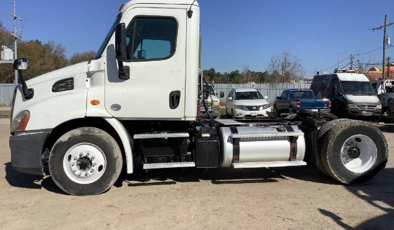 
								Used 2014 Freightliner Cascadia Day Cab in Porter Texas full									