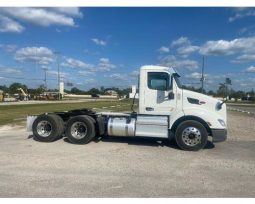 Used 2022 Peterbilt 579 Day Cab in Porter Texas