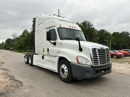 Used 2015 Freightliner Cascadia Sleeper in Porter Texas