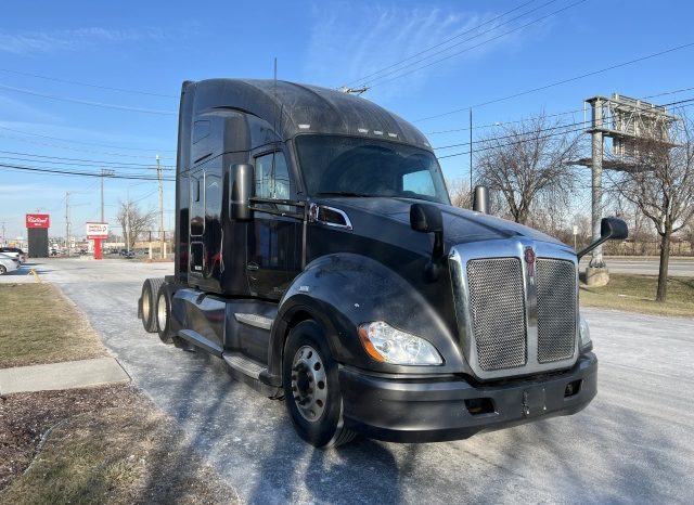 
								Used 2020 Kenworth T680 Sleeper in Chicago Illinois full									