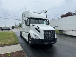 Used 2023 Volvo VNL64T860 Sleeper in Chicago Illinois